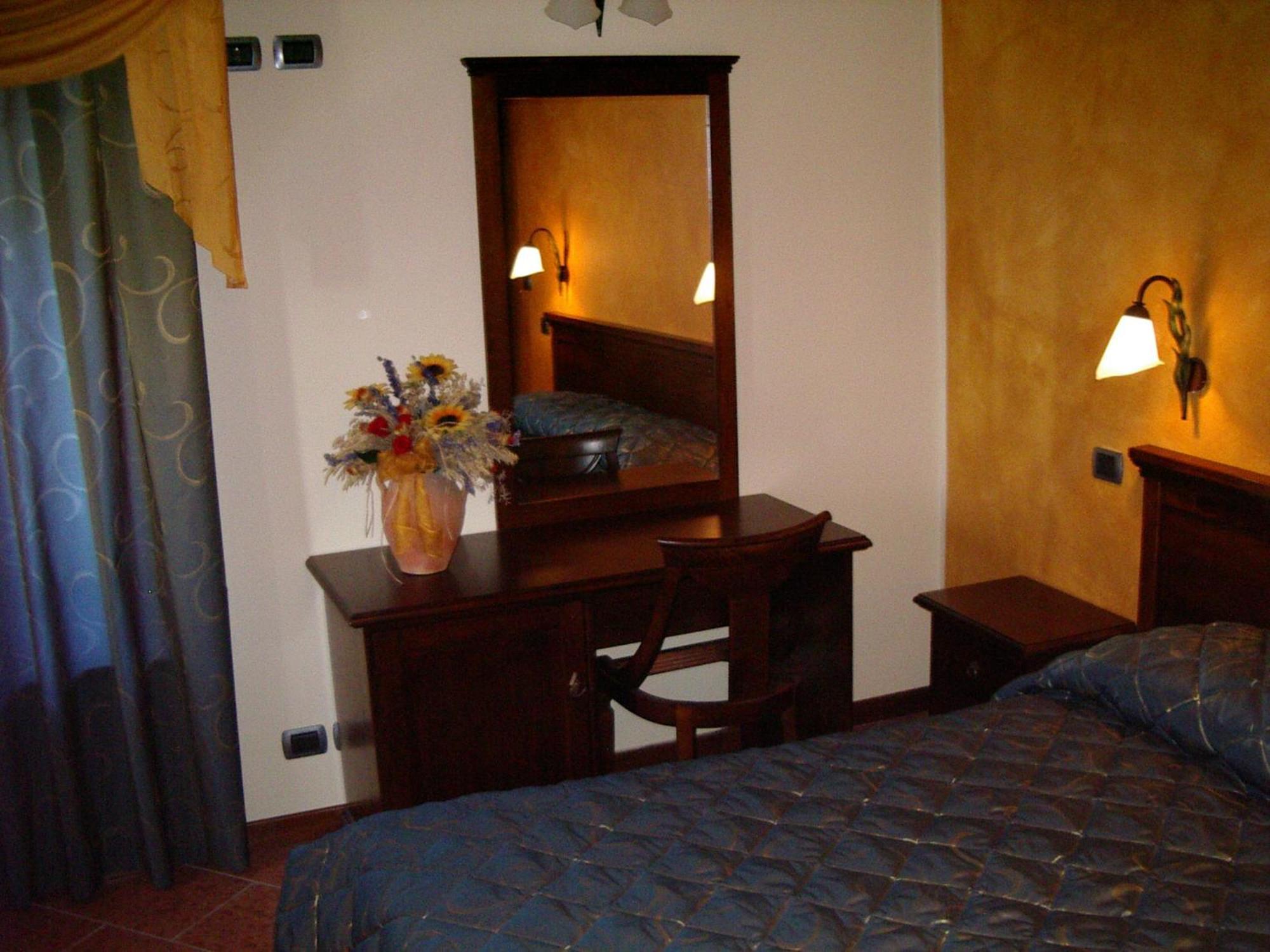 Ca Del Ponte Villa Костермано Екстериор снимка